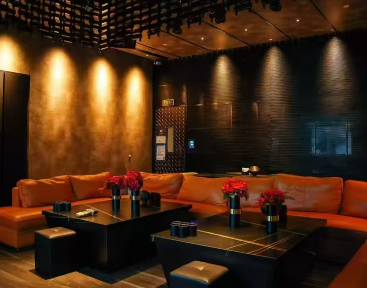 武汉天地中端KTV